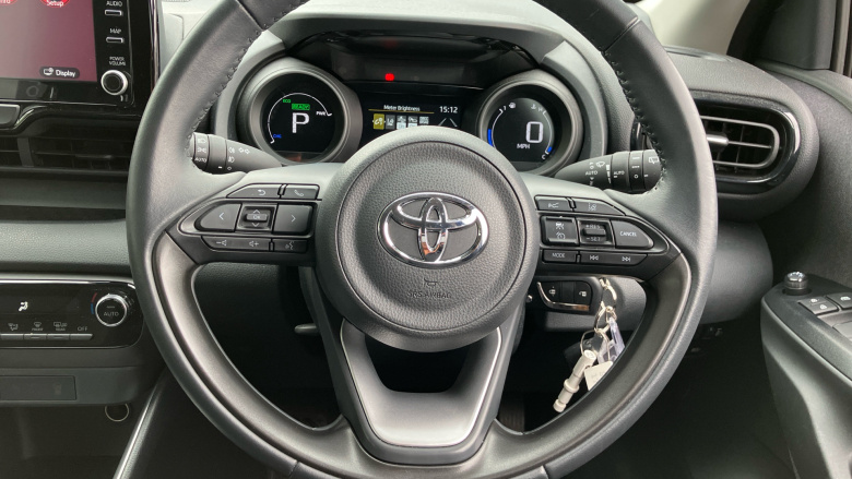 Toyota Yaris 1.5 Hybrid Design 5dr CVT Hybrid Hatchback